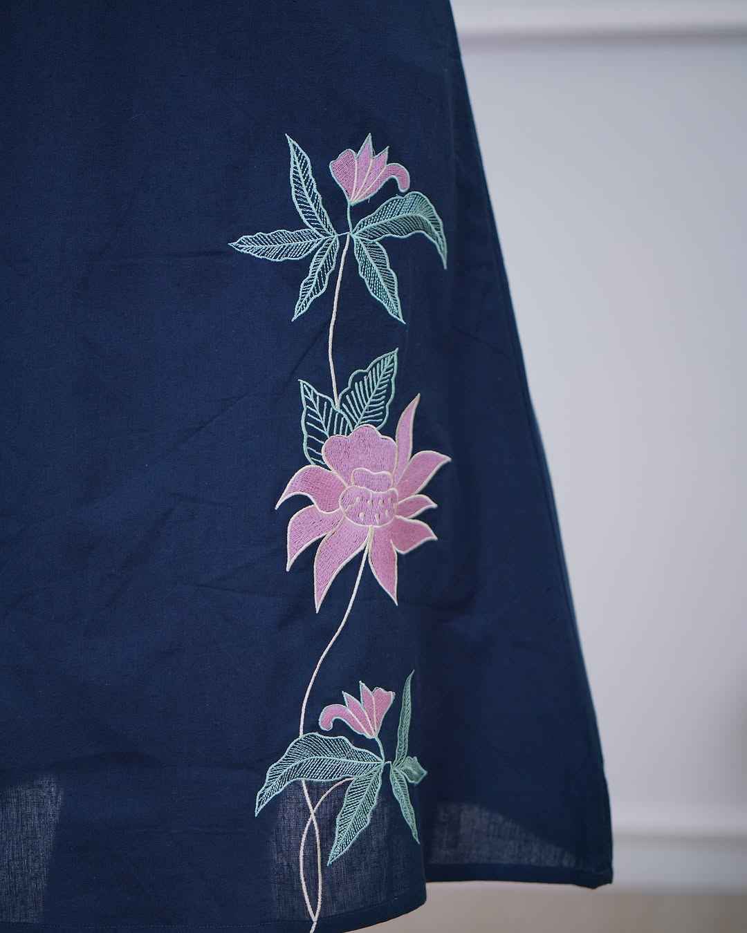 Navy Blue Floral Embroidered Kurta Set - DevishaFashion